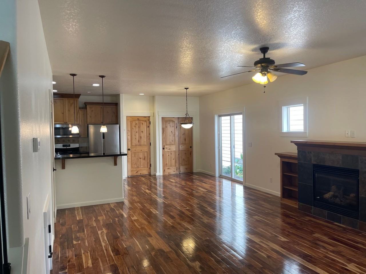 2722 Ne 88th Pl - Photo 3 of 15