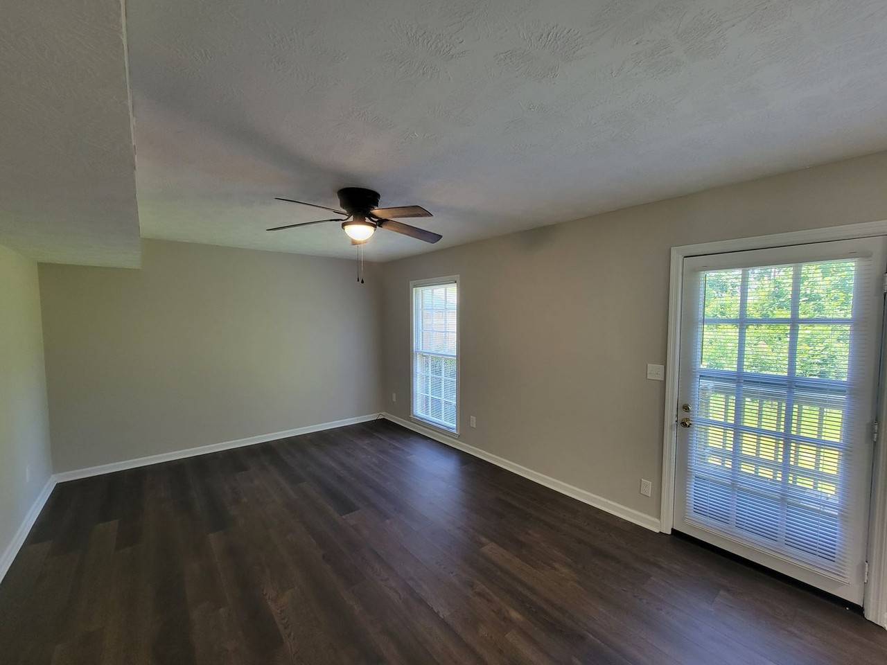 428 Pleasant Home Rd - Photo 6 of 29