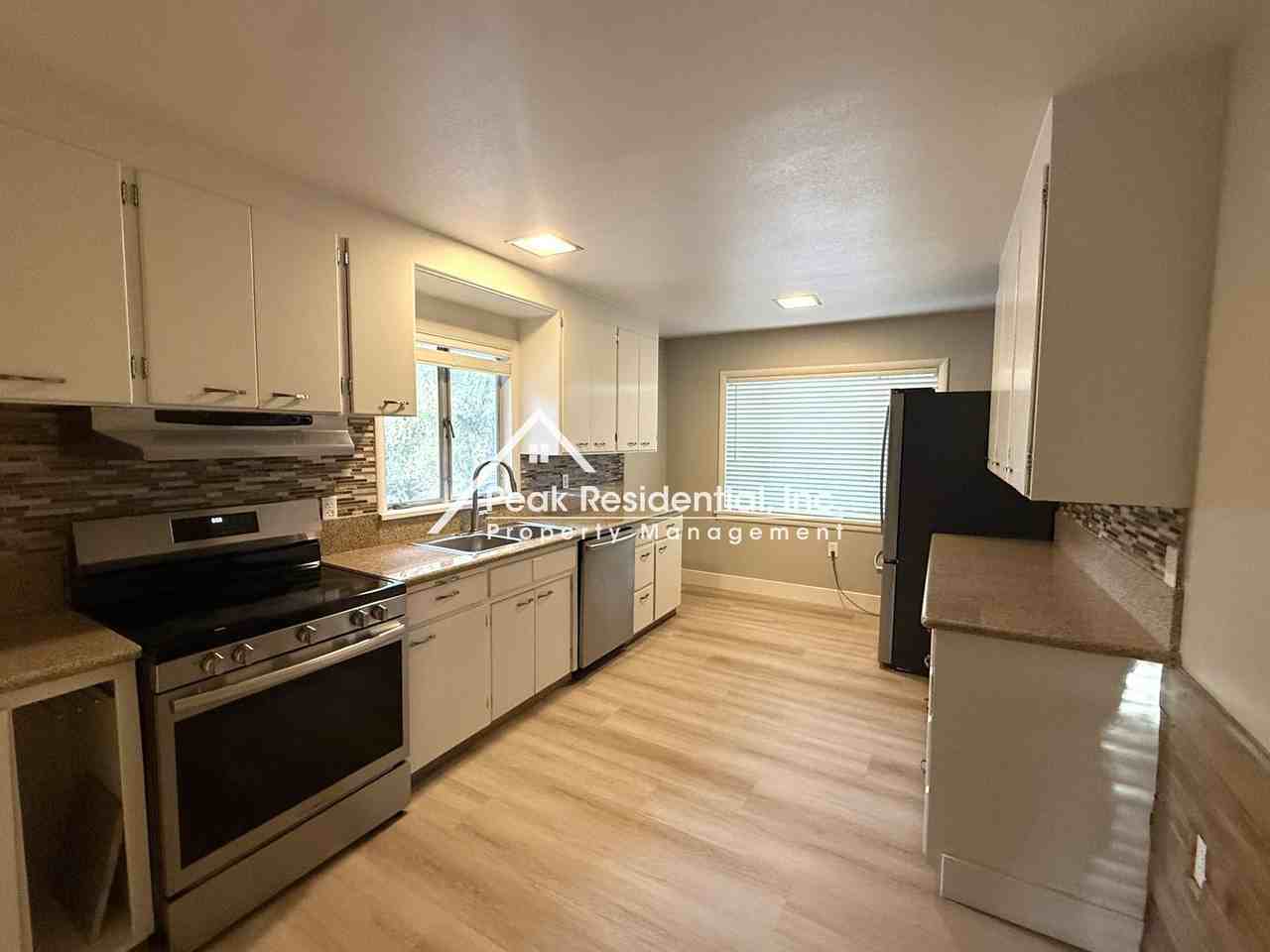 1280 Grove Ct - Photo 7 of 21
