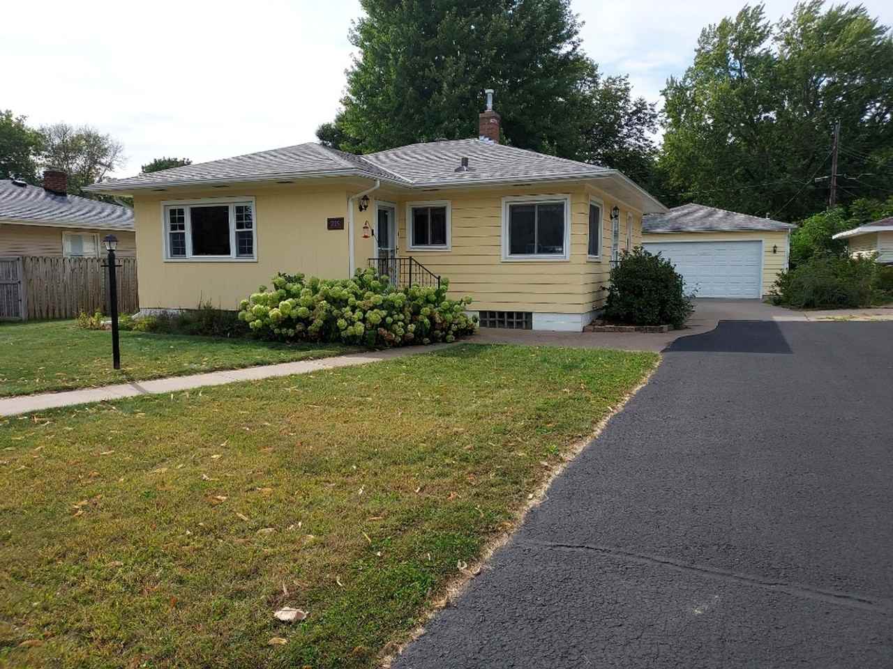 219 12th St S - Photo 2 of 22