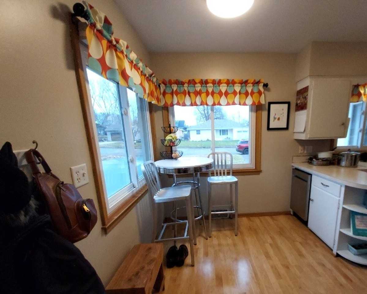 219 12th St S - Photo 7 of 22