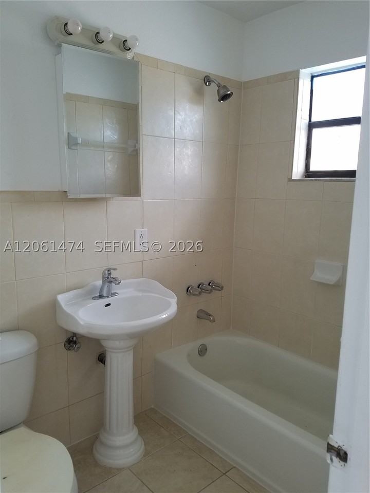 4450 Sw 67th Ave #Y - Photo 2 of 9