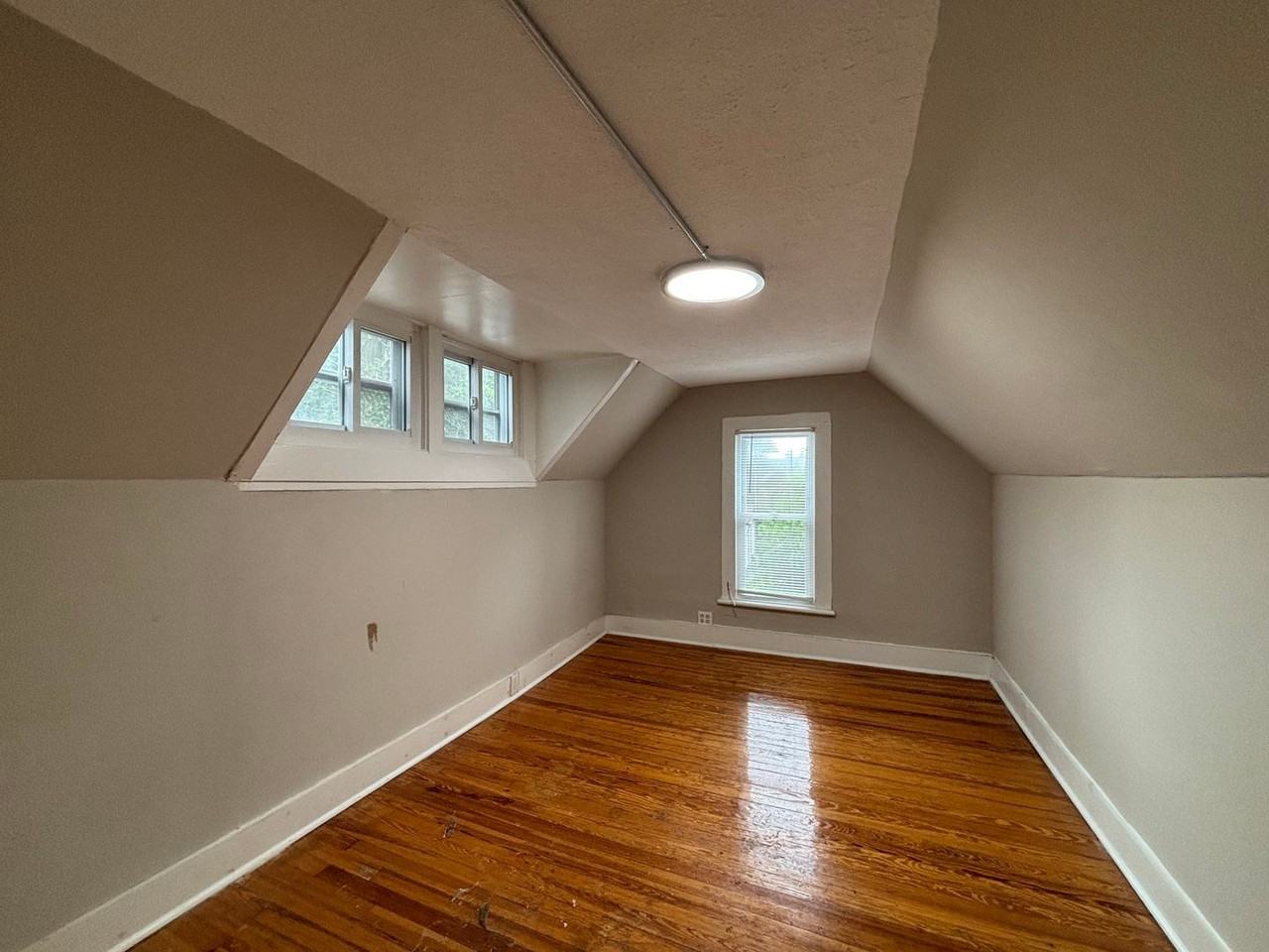 521 Caroline St #1 - Photo 5 of 14