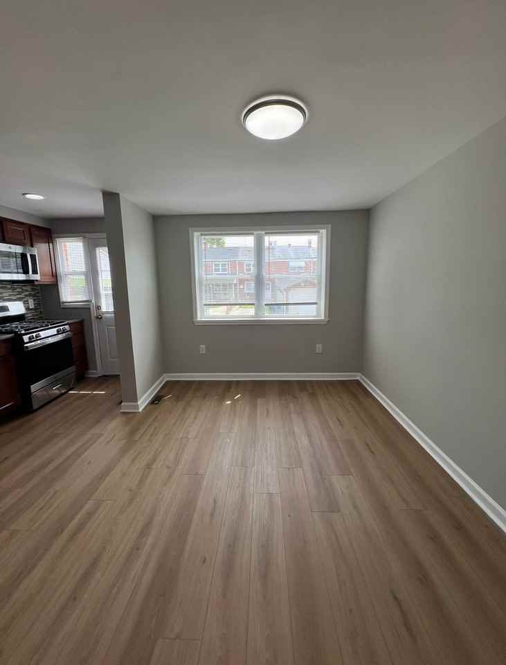 7817 Saint Boniface Ln - Photo 4 of 22