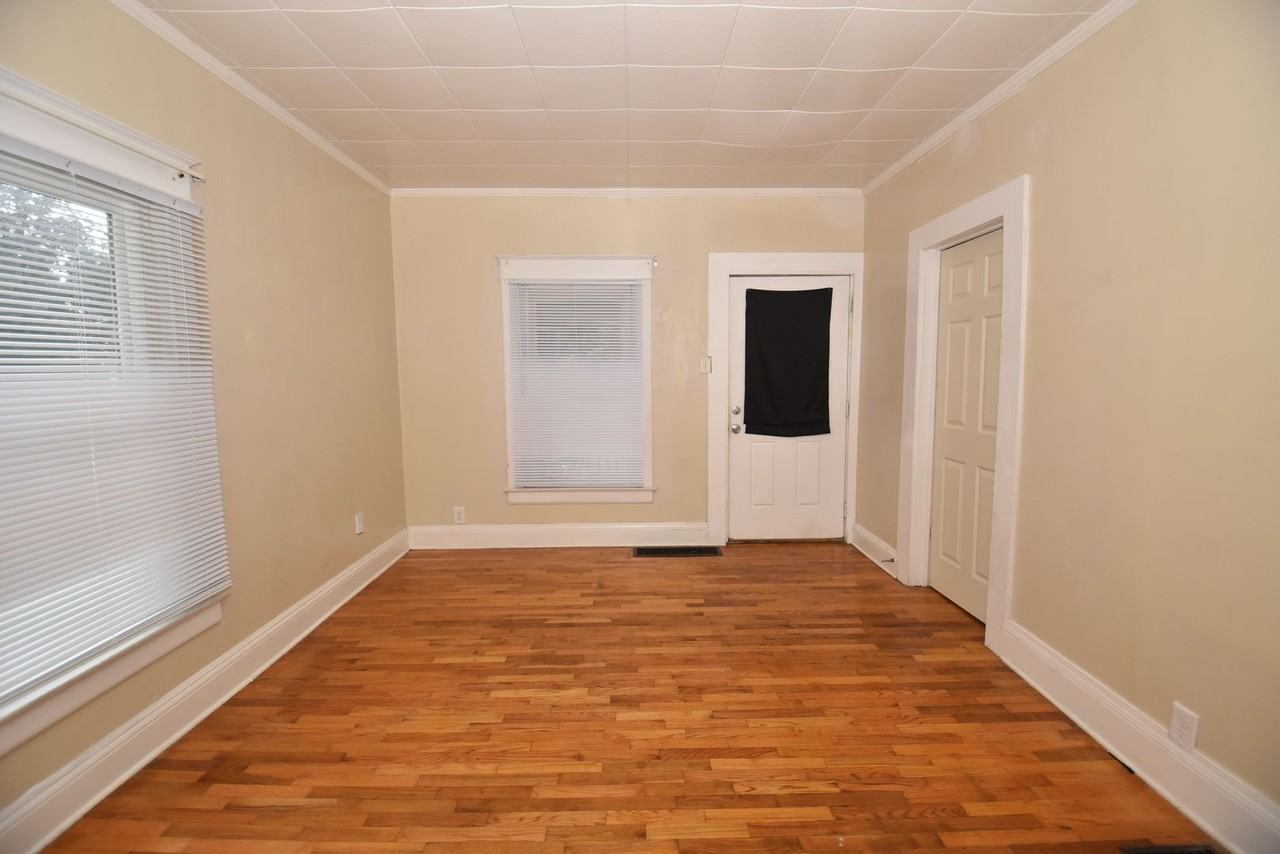 914 Dodge Ave - Photo 3 of 44