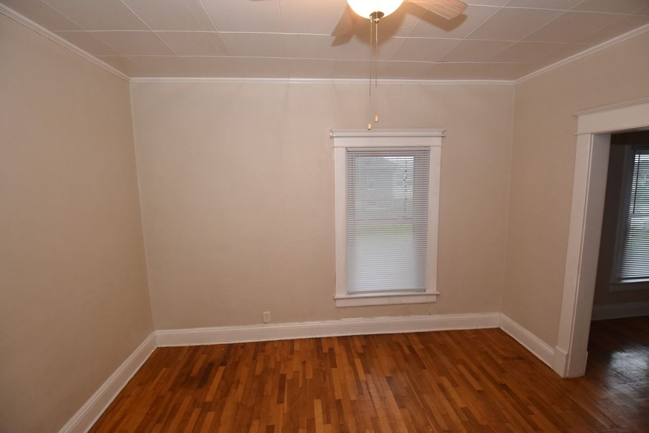 914 Dodge Ave - Photo 7 of 44