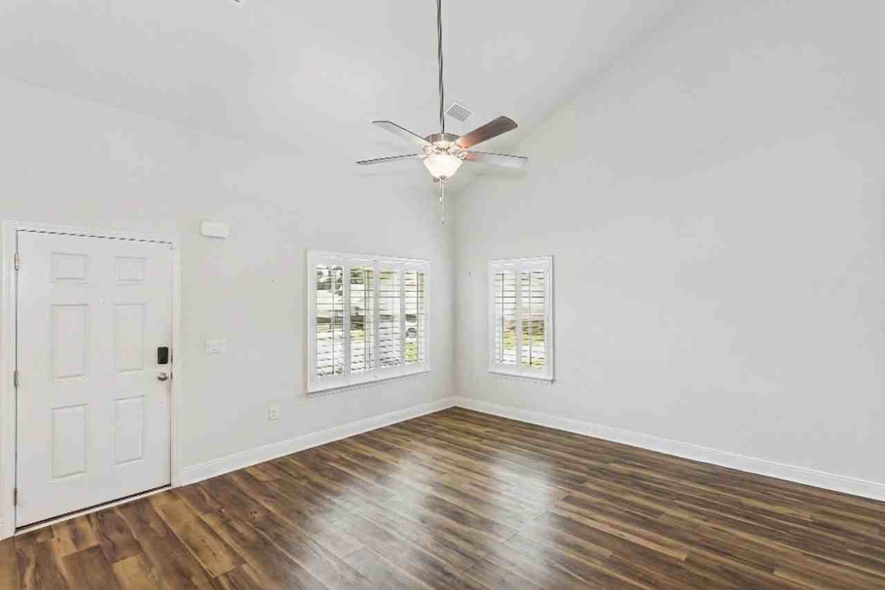 7097 Sonny Dr - Photo 3 of 12