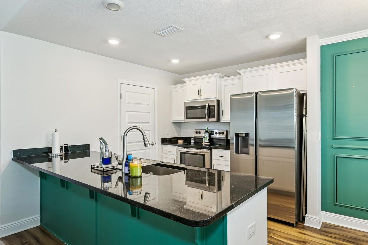 7097 Sonny Dr - Photo 4 of 12