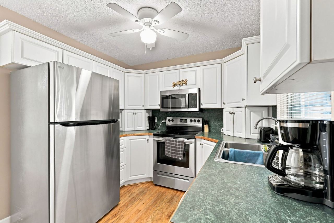 210 W Old Rd #B - Photo 2 of 50