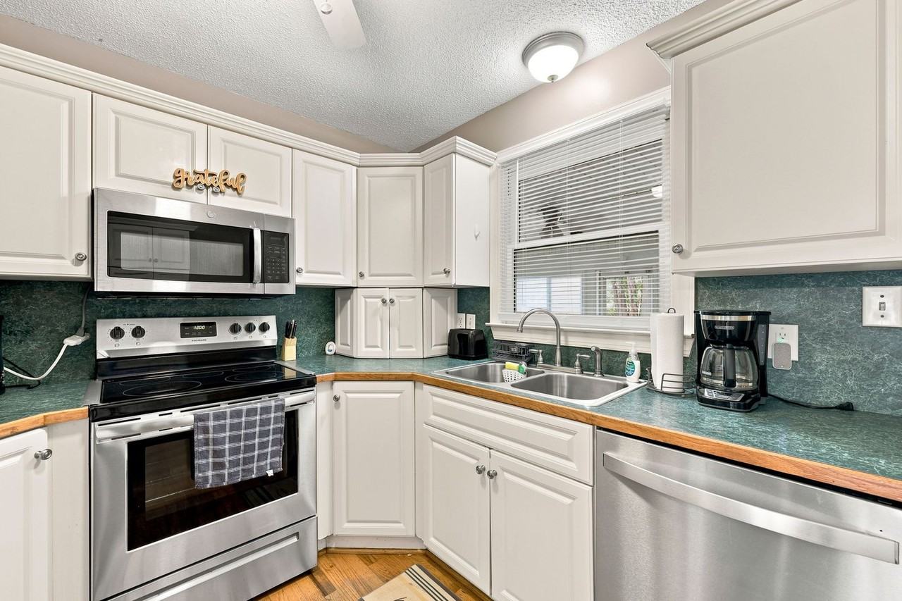 210 W Old Rd #B - Photo 4 of 50