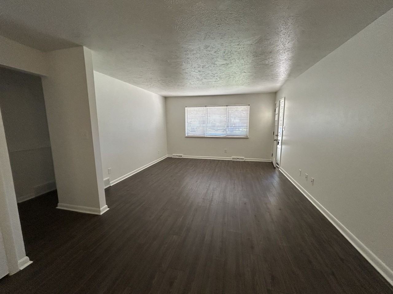 2609 Stanford Rd - Photo 2 of 14