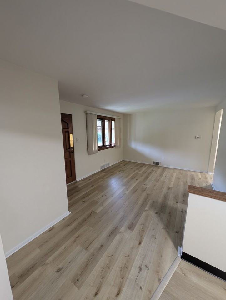 631 Regis Ave - Photo 3 of 19