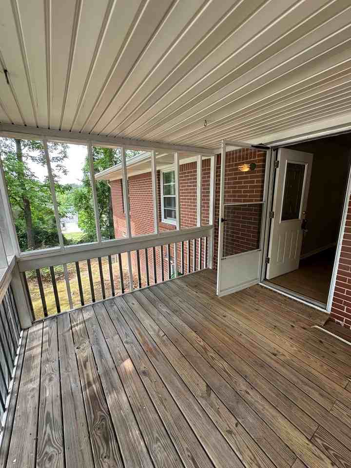 135 Mcbee St - Photo 3 of 15