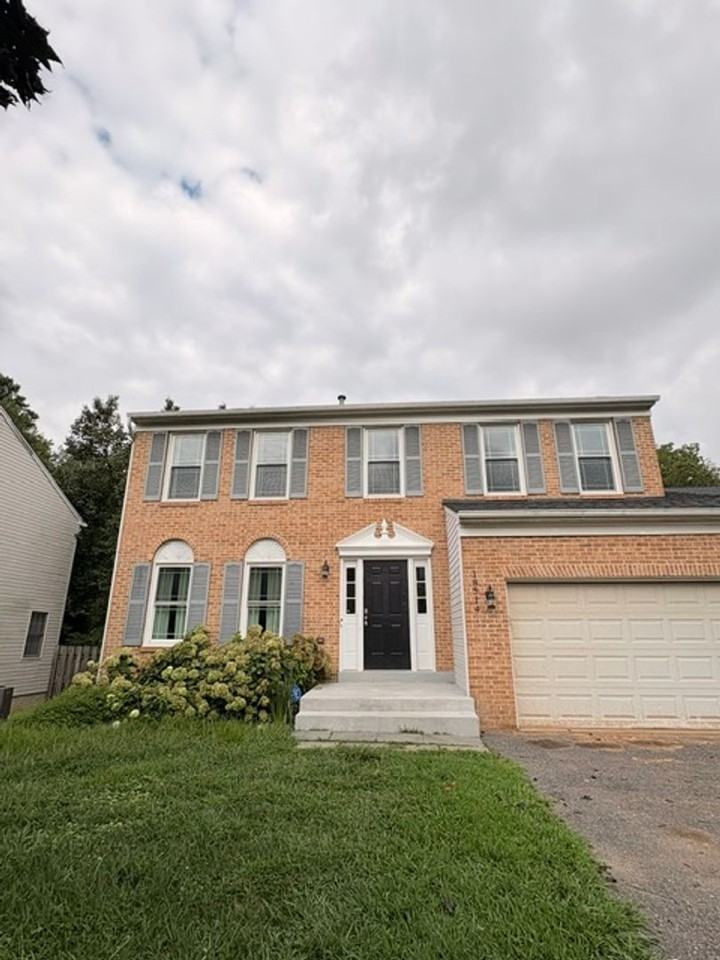18514 Gingerbread Ln - Photo 2 of 45