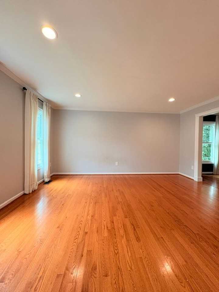 18514 Gingerbread Ln - Photo 5 of 45