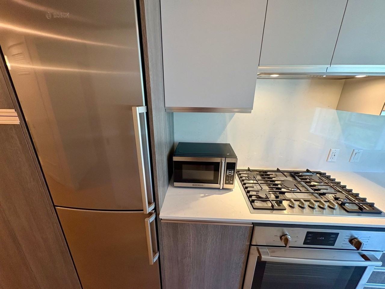 800 Columbia St #702 - Photo 6 of 21