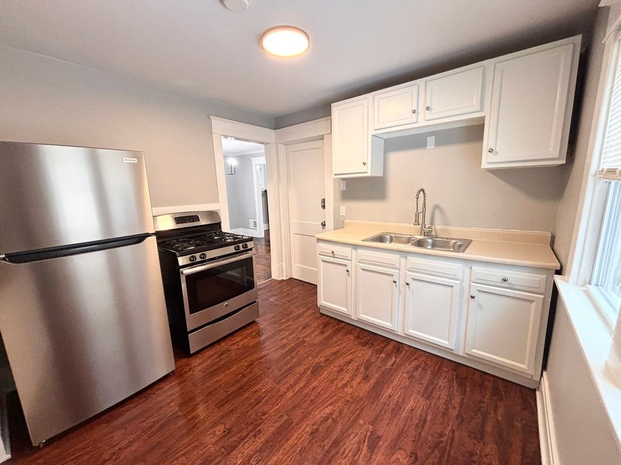 70 Houston St - Photo 6 of 14