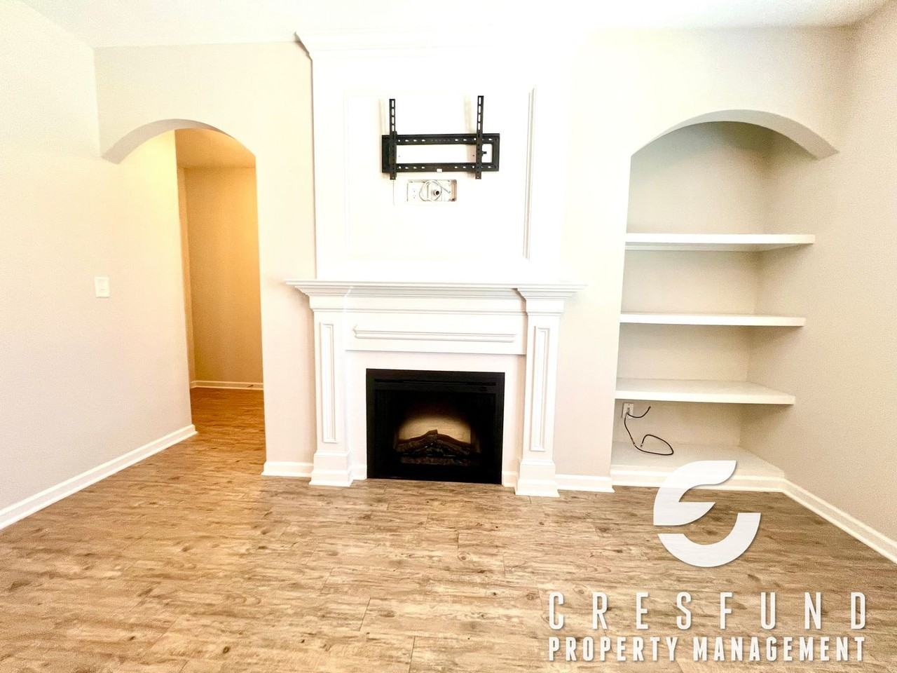 3024 Helmsman Dr - Photo 4 of 35