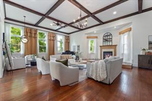 featured image of 1155 N Ballantyne Ln