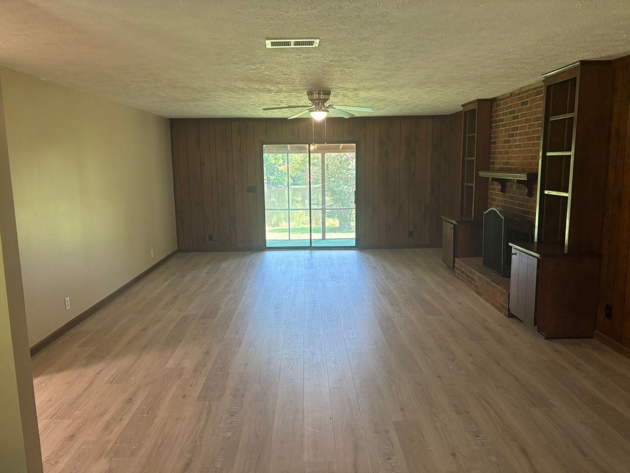 41 Mallard Ln - Photo 3 of 23