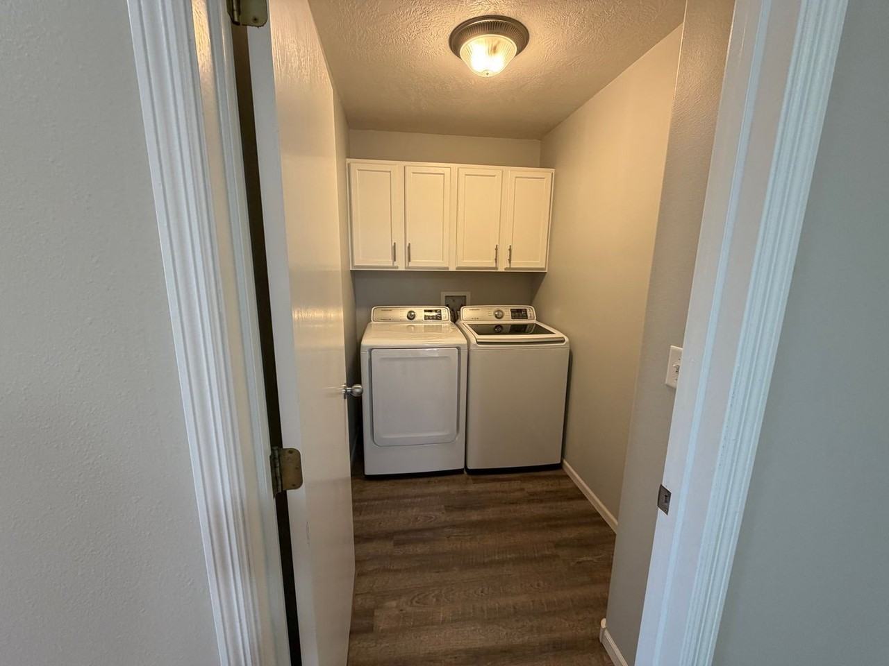 3606 W Hughes Pl - Photo 7 of 32