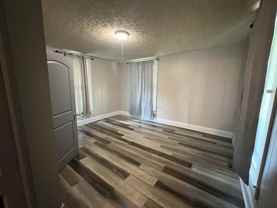 545 N Broadway St - Photo 1 of 1