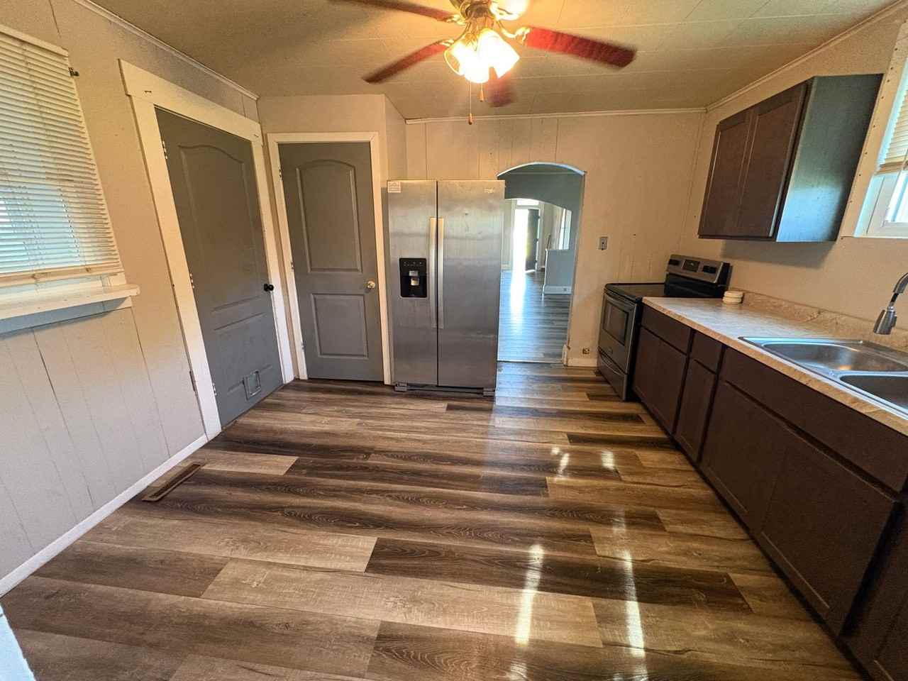 545 N Broadway St - Photo 7 of 7