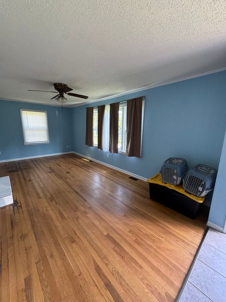 829 Montclair Cir Nw - Photo 4 of 20