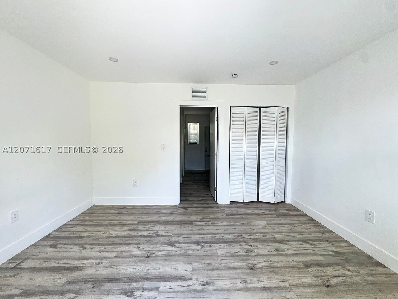 885 Sw 29th Ave #2 - Photo 5 of 6