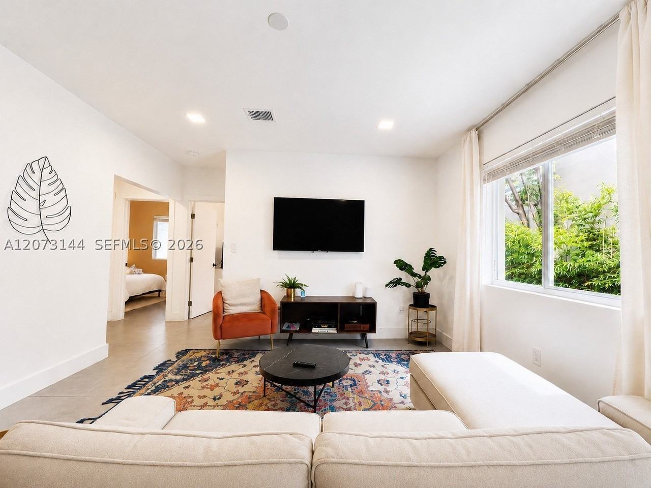 220 Nw 47th St #B - Photo 3 of 22