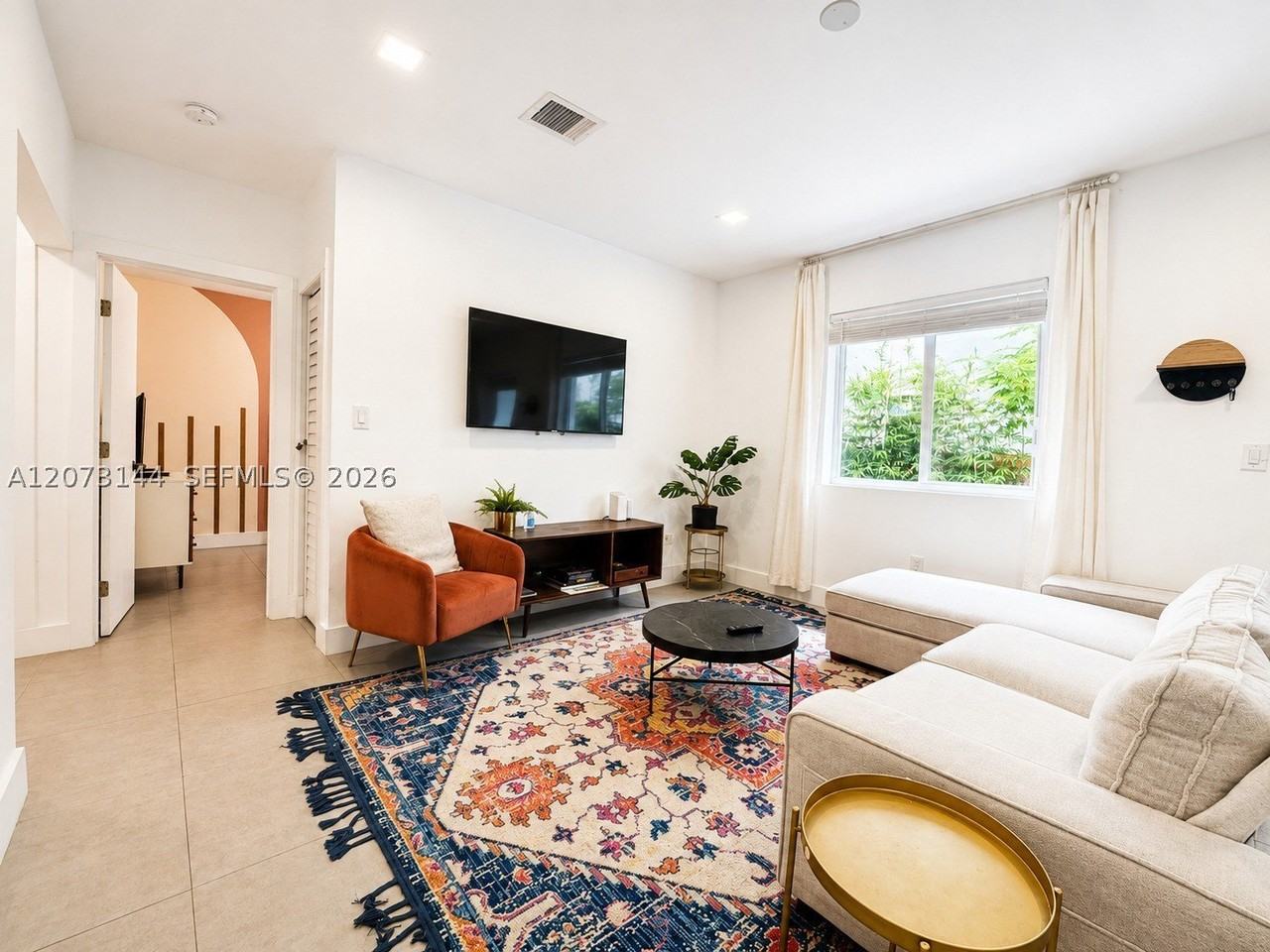 220 Nw 47th St #B - Photo 6 of 22