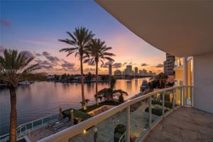 featured image of 20201 E Country Club Dr #308