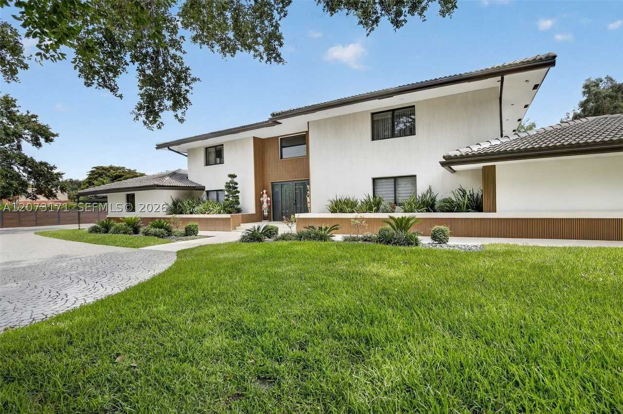 12111 Nw 5th Ct - Photo 3 of 37