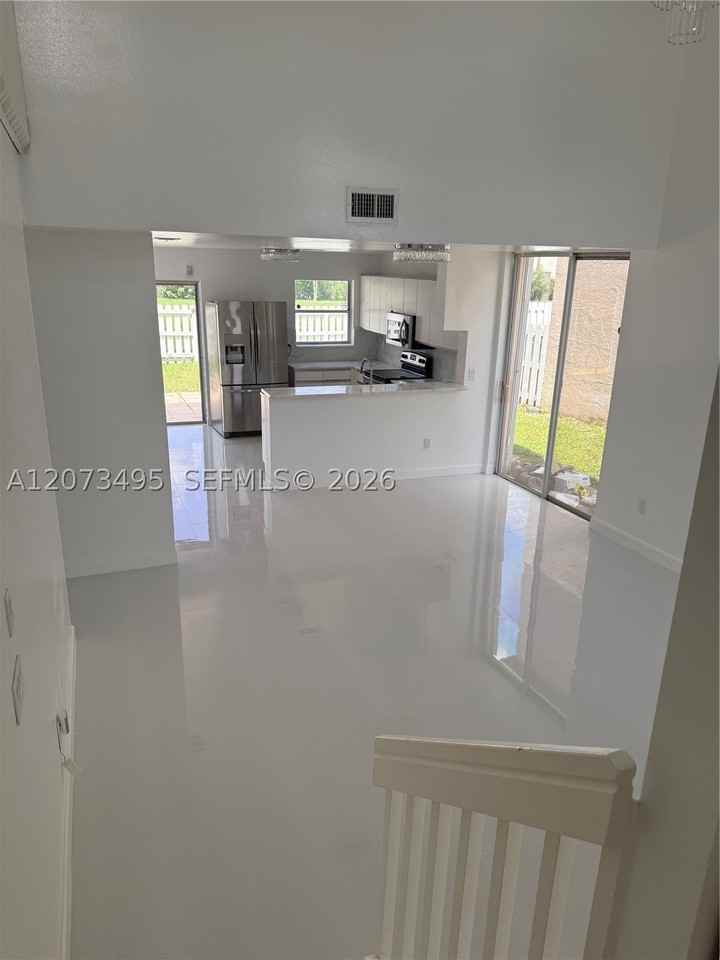 875 Nw 99th Ave #0 - Photo 7 of 10