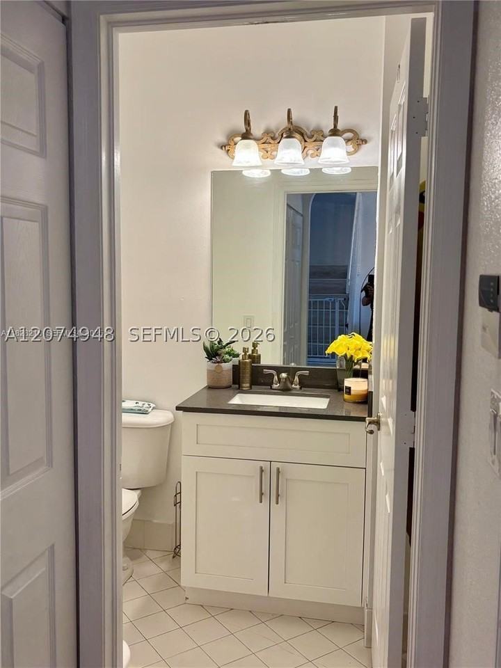 11236 Nw 56th St - Photo 5 of 11