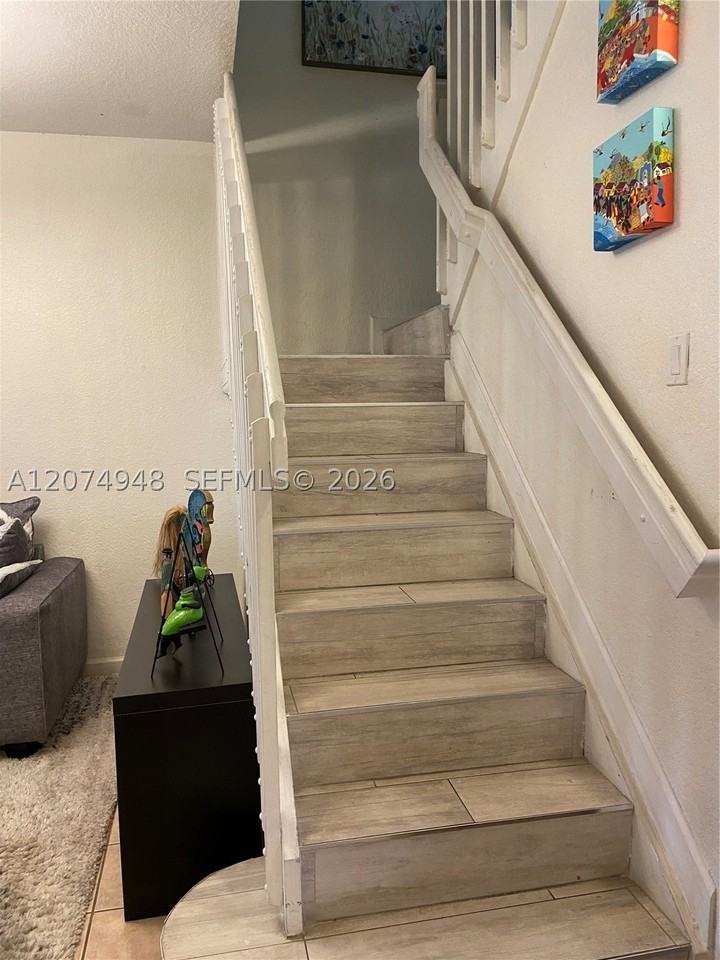 11236 Nw 56th St - Photo 6 of 11