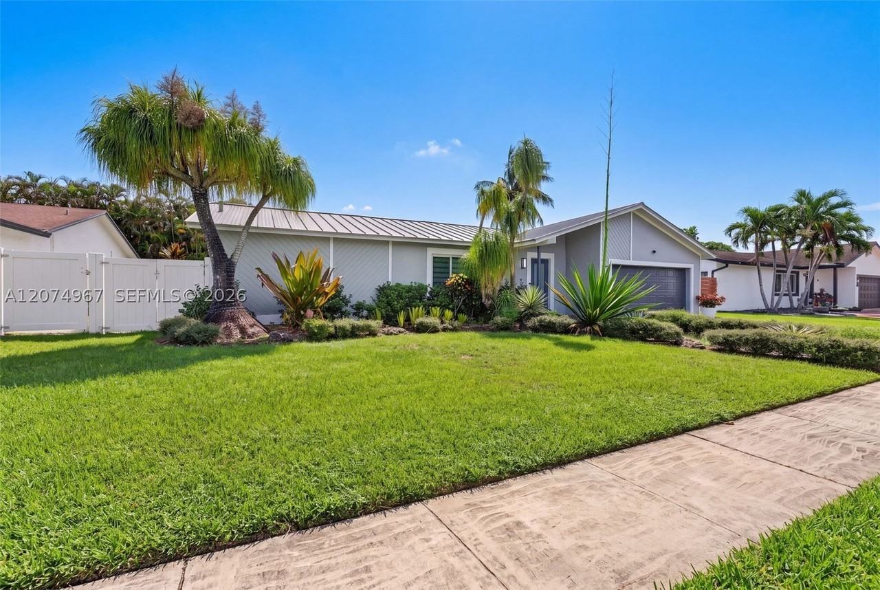 5804 Sw 116th Ave - Photo 6 of 42