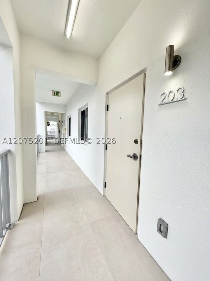 310 E 7th St #203 - Photo 2 of 14