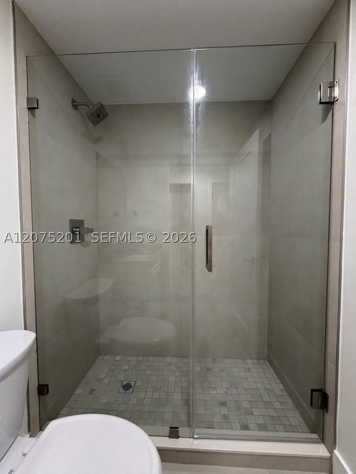 310 E 7th St #203 - Photo 6 of 14