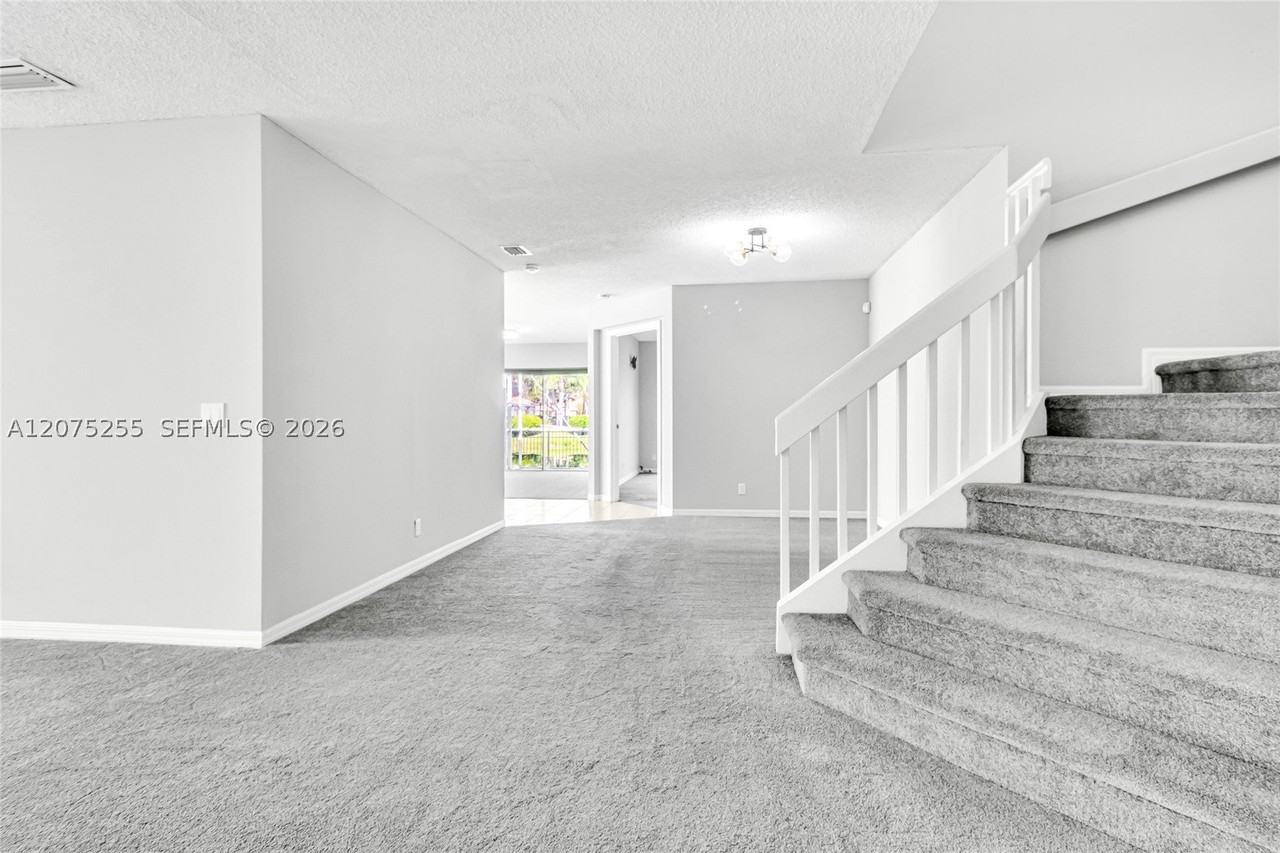 3884 Nw 63rd Ter - Photo 6 of 30