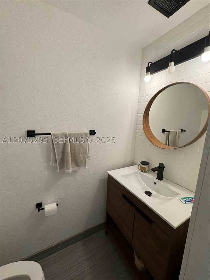8207 San Carlos Cir #8207 - Photo 7 of 13