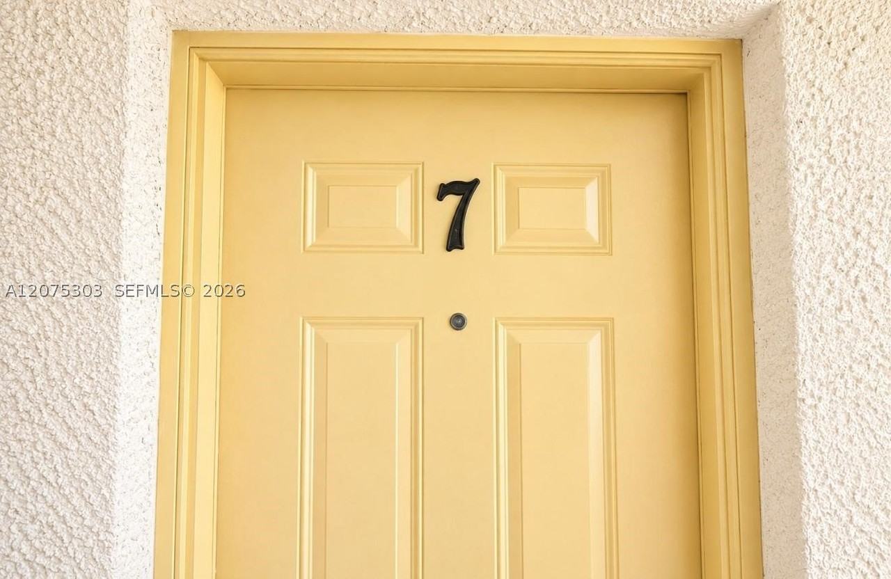 2799 E 4th Ave #7 - Photo 7 of 7