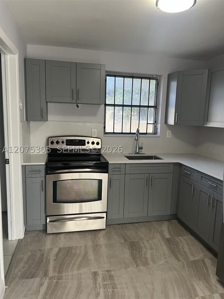 2145 Nw 99th Ter #2145 - Photo 7 of 12