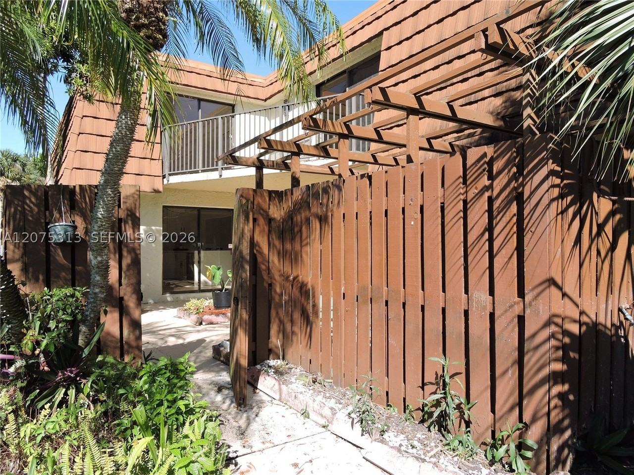 1316 Sw 118th Ter #1316 - Photo 4 of 43