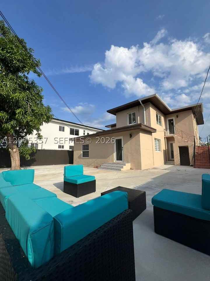 945 79th Ter #101 - Photo 3 of 17