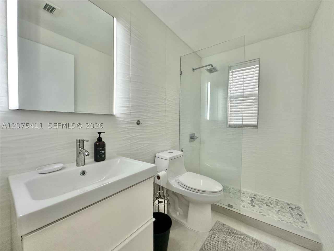 1542 Drexel Ave #108 - Photo 4 of 7