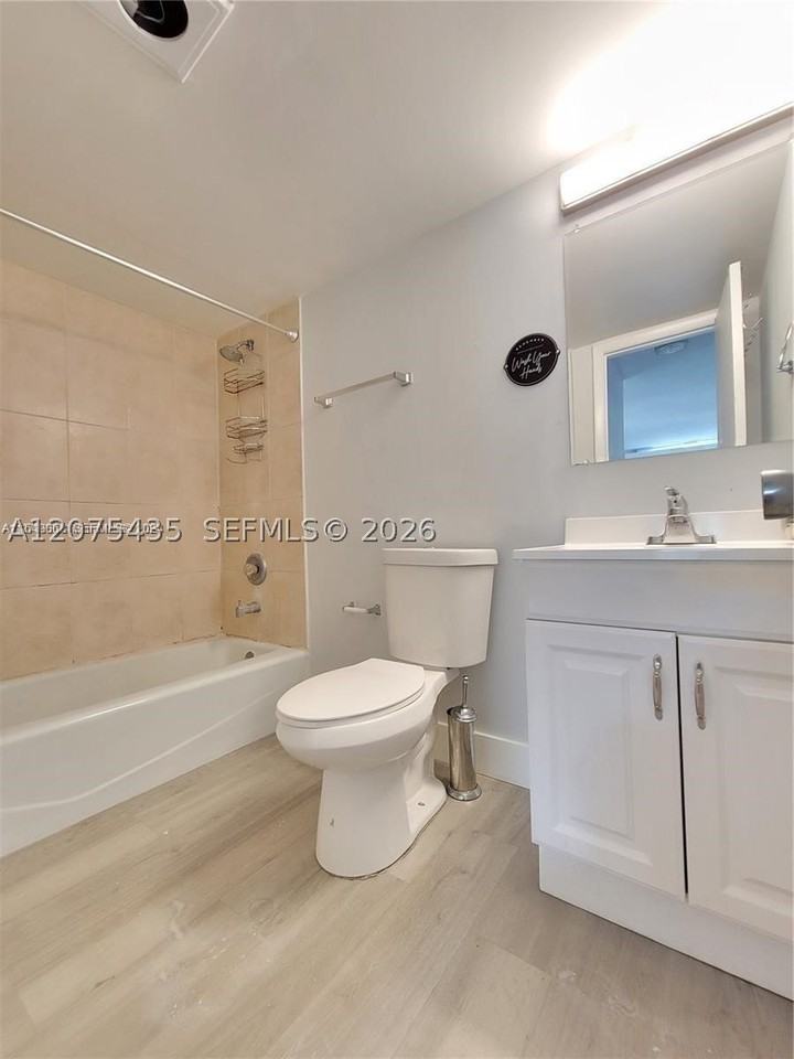 14501 N Kendall Dr #412H - Photo 7 of 13