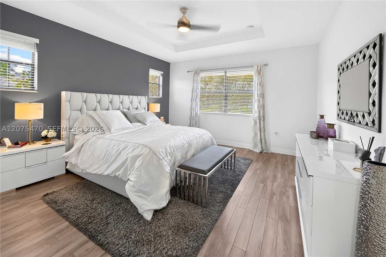 4276 Sw 166th Ct #1 - Photo 4 of 21