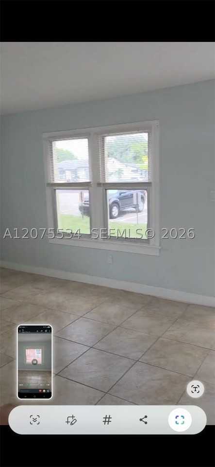 2312 Madison St #38 - Photo 5 of 12
