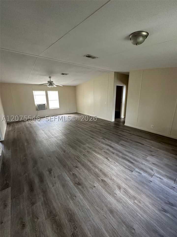 10128 Marlin Dr #H - Photo 2 of 26